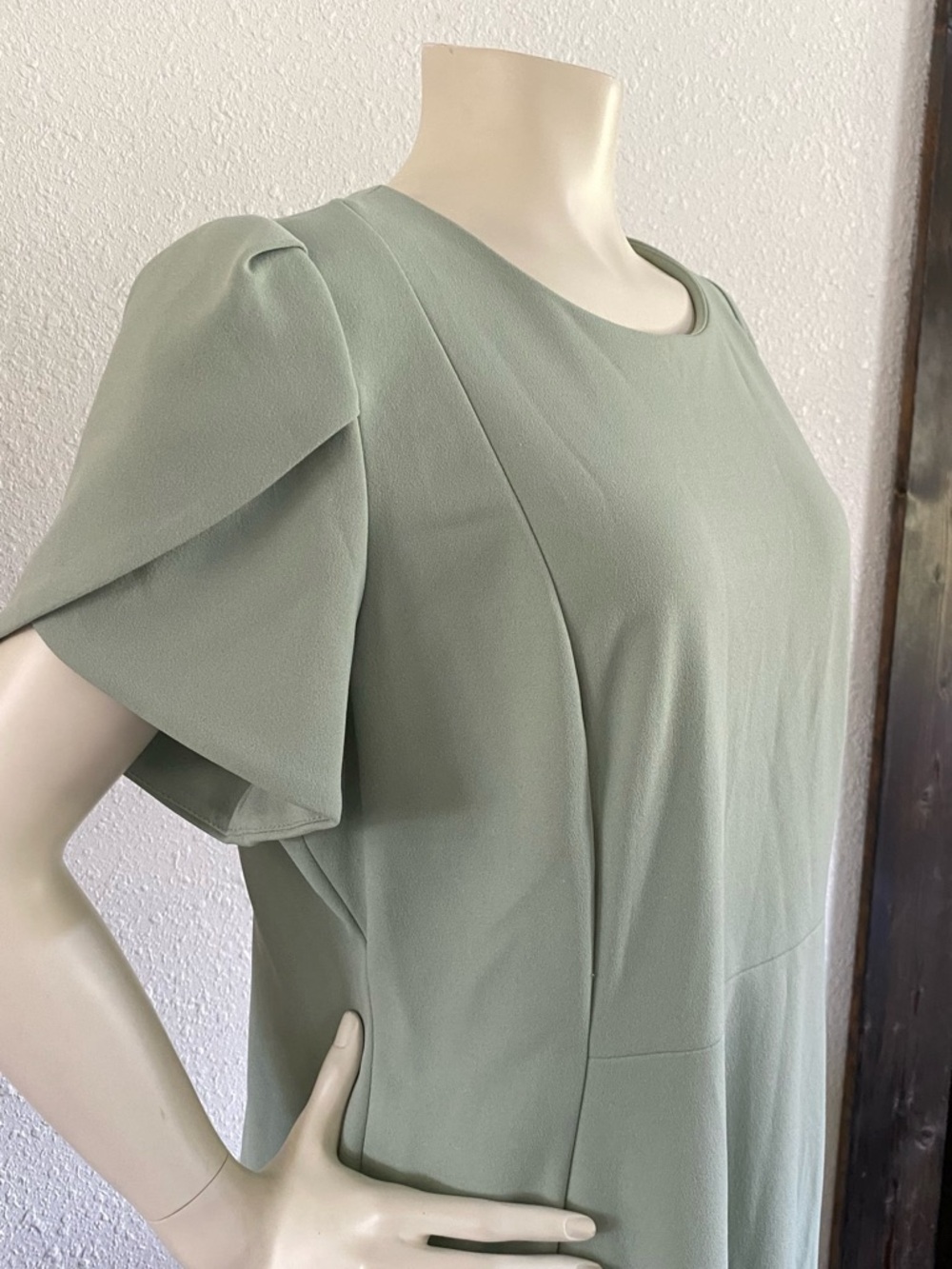 Calvin Klein Sage Green Puff-Sleeve Midi Dress - Picture 2 of 4